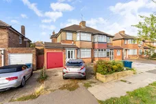 Culver Grove, Stanmore, HA7 photo 3