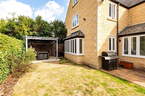 Cross Lane, Aldwincle, NN14 photo 14
