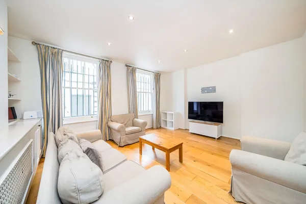 Sutherland Street, London, SW1V photo 1