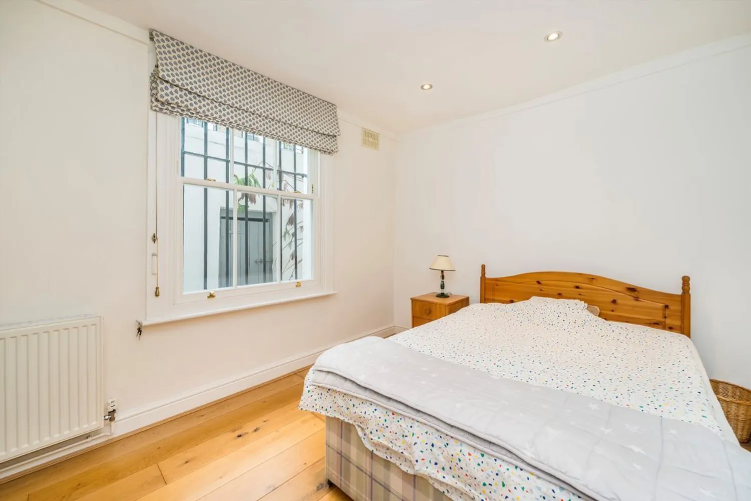 Sutherland Street, London, SW1V photo 6