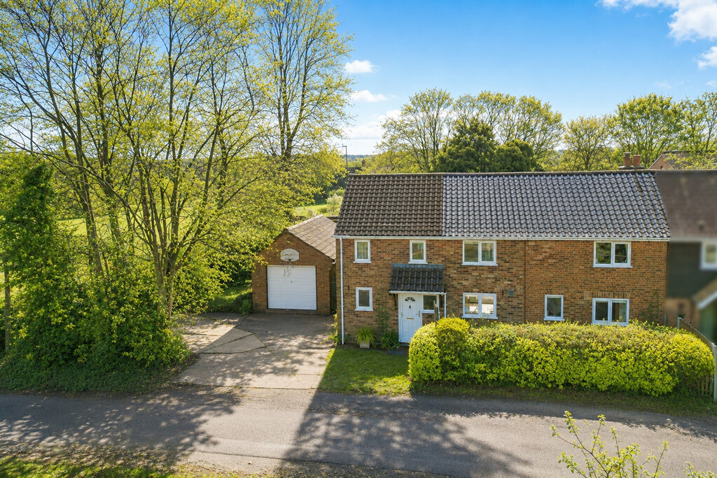 Green Road, Hales Image 1