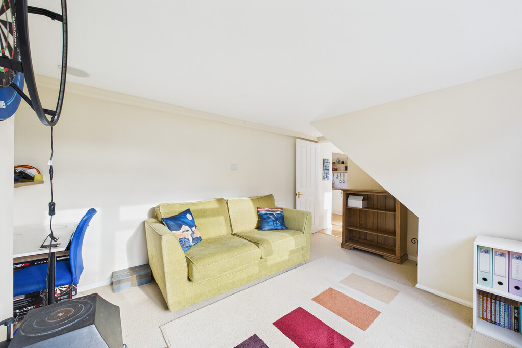 Green Road, Hales Image 12