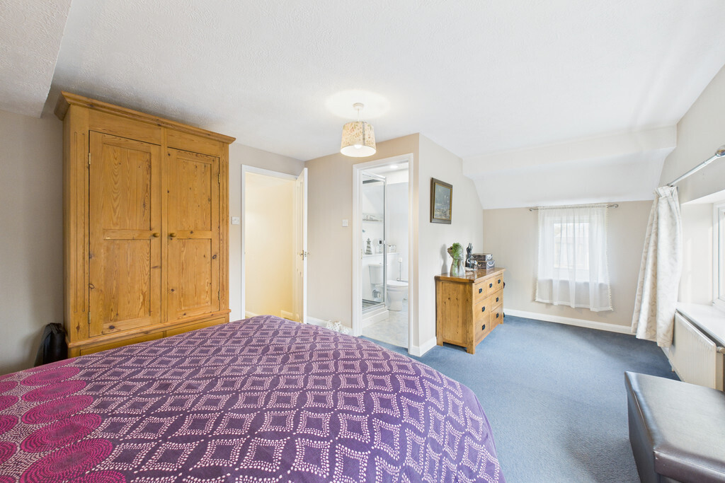 Green Road, Hales Image 18