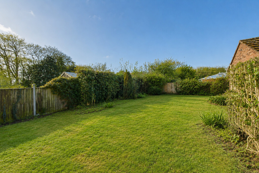 Green Road, Hales Image 27