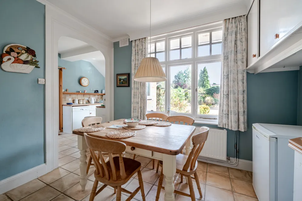 York Road, Farnham, GU9 photo 9