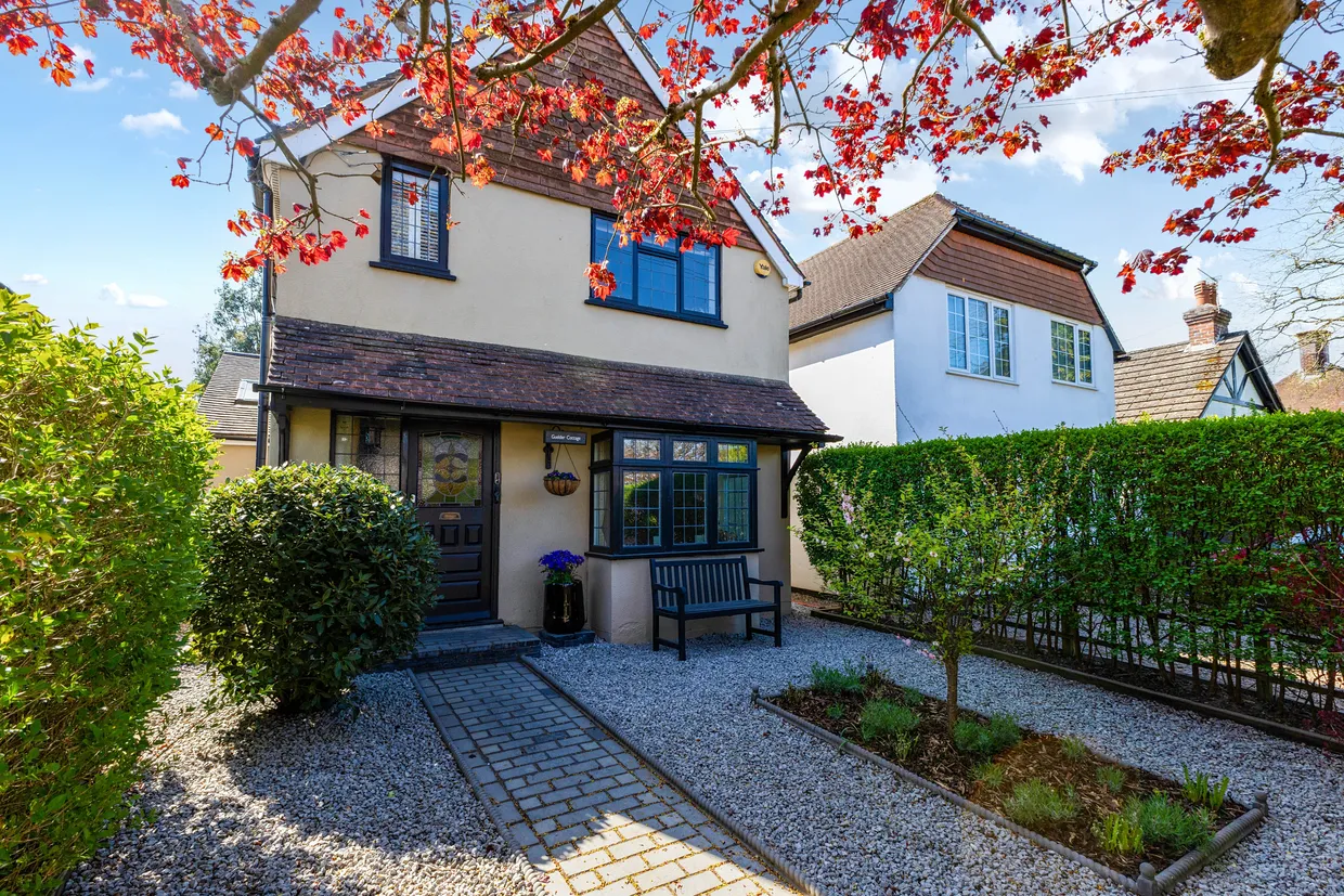 Grove Road, Hindhead, GU26 photo 1