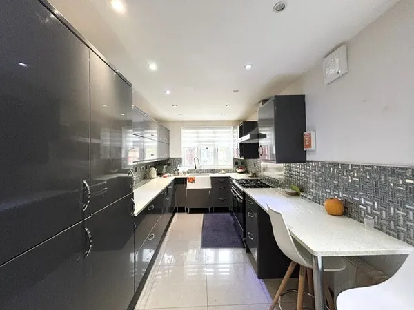 Crow Lane, Romford, RM7 0EP