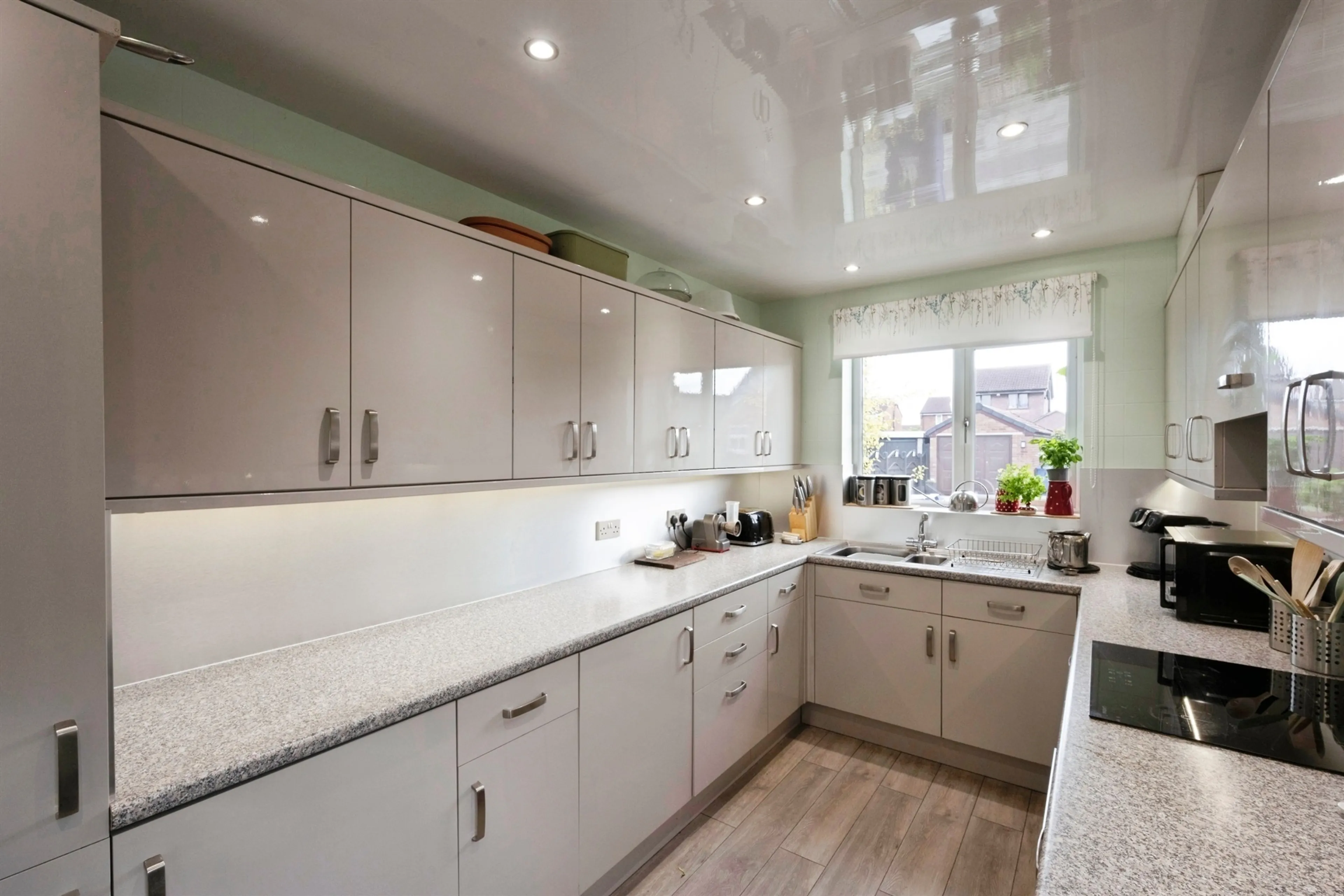 Property at Bretton Close, Dunscroft, Doncaster