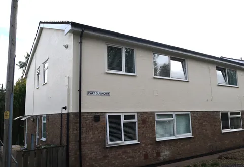 Cwrt Glanhowy, High Street, Blackwood, NP12