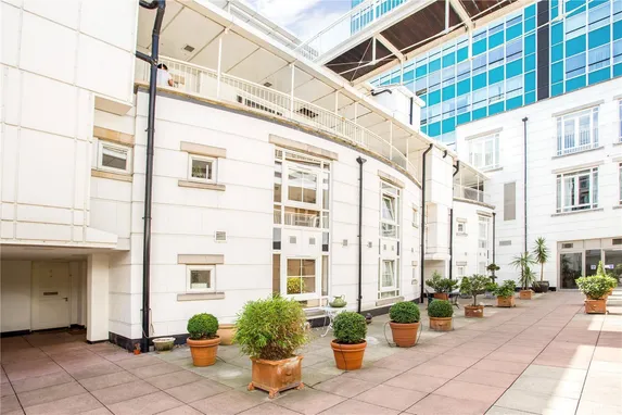 Marylebone Road, London, NW1