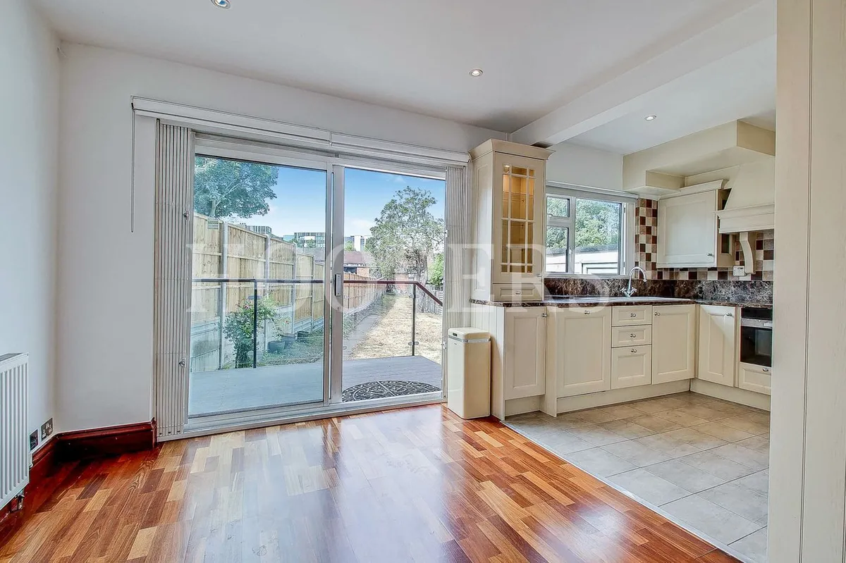 Brook Road, London, NW2