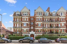 Prince Of Wales Mansions Prince Of Wales Drive SW11 photo 1
