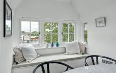 Bridge Road, East Molesey KT8 photo 2