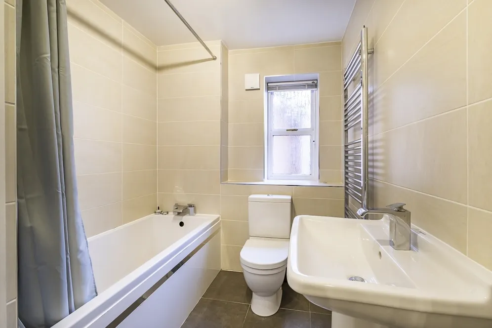 Westergate House Portsmouth Road KT1 photo 5