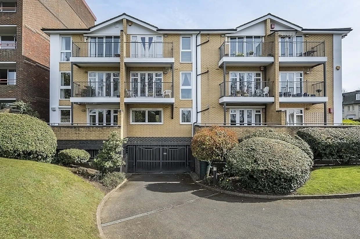 Westergate House Portsmouth Road KT1 photo 8