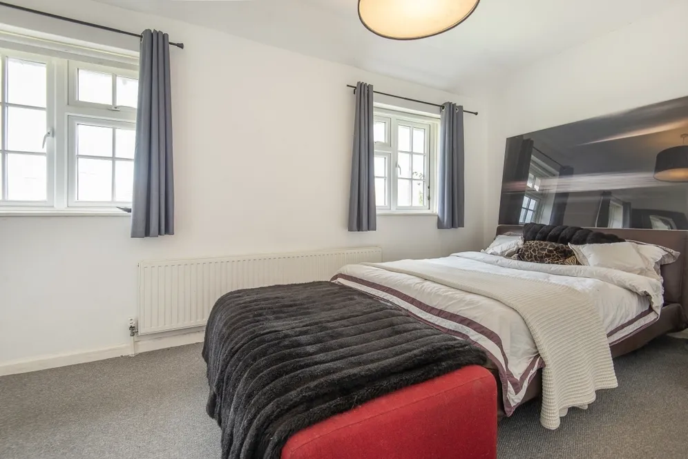 Greenstead Gardens London SW15 photo 8