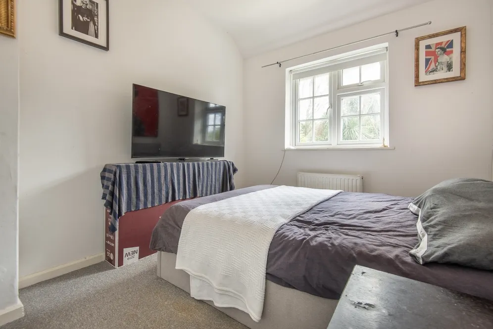 Greenstead Gardens London SW15 photo 9