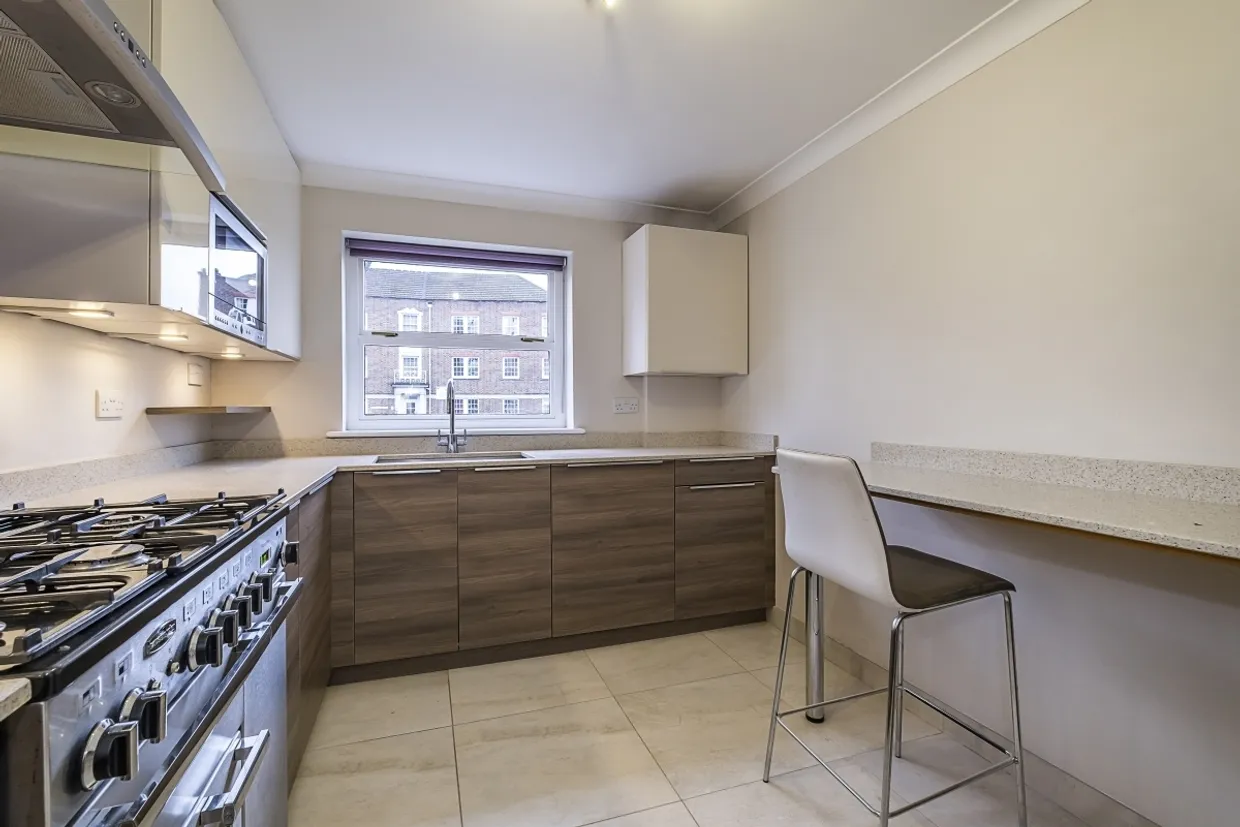 Westergate House Portsmouth Road KT1 photo 12