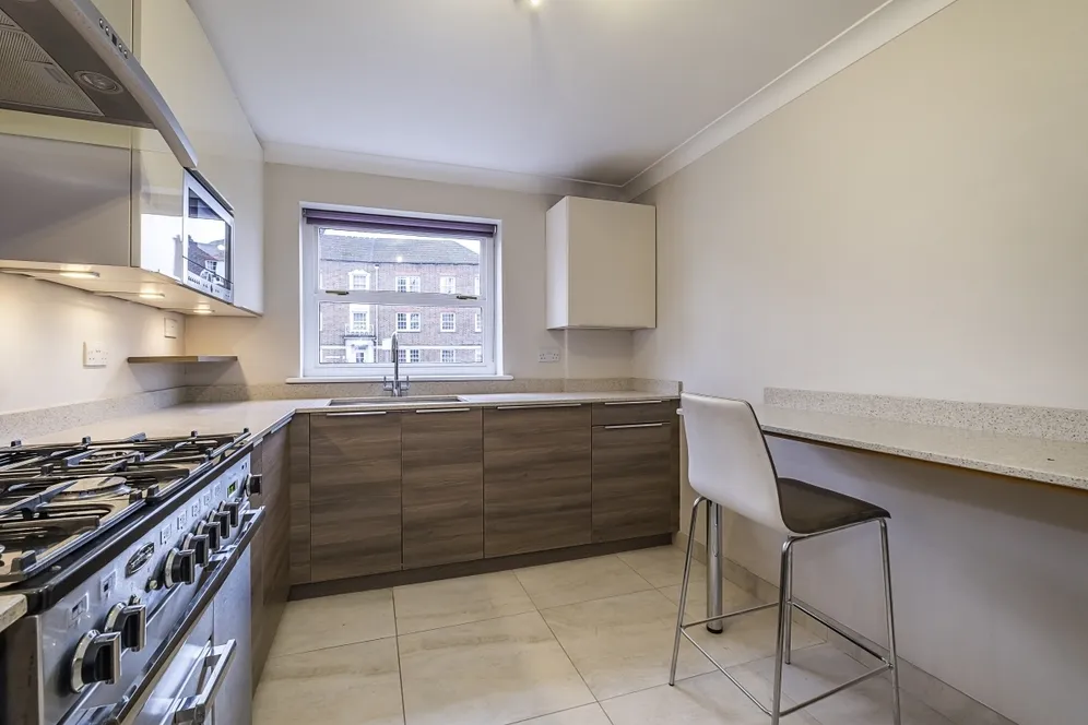 Westergate House Portsmouth Road KT1 photo 12