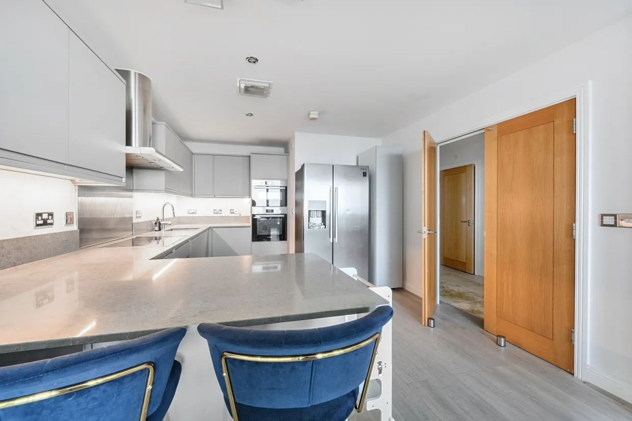 Kingsway London N12 photo 9