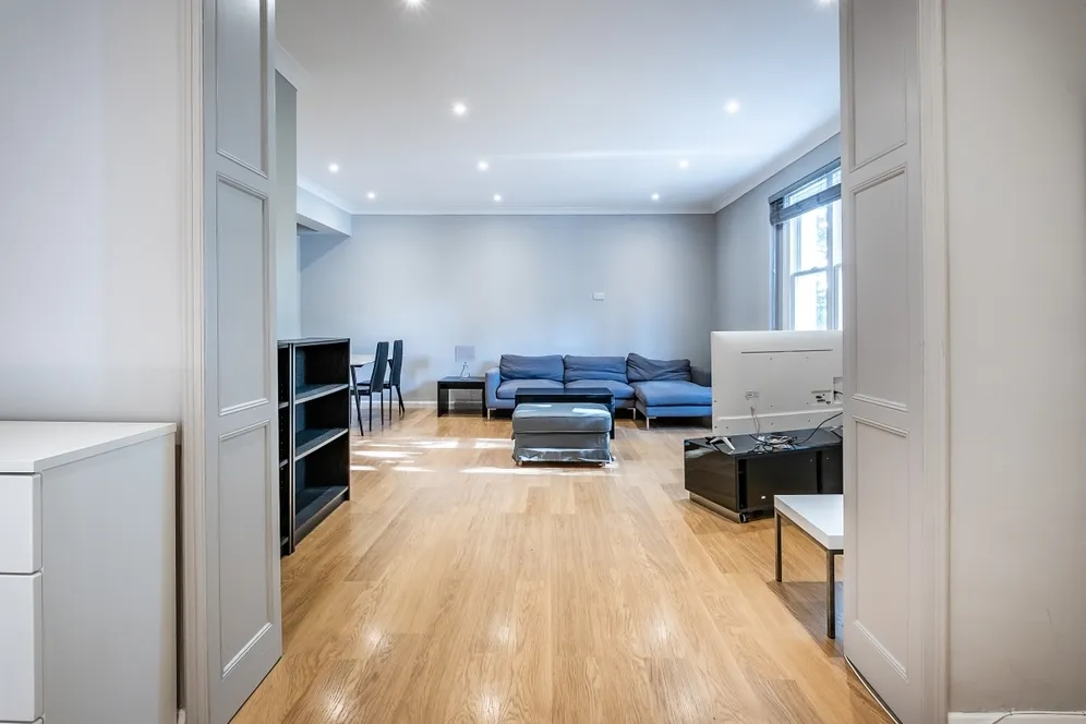 Ovington Square Knightsbridge SW3 photo 3