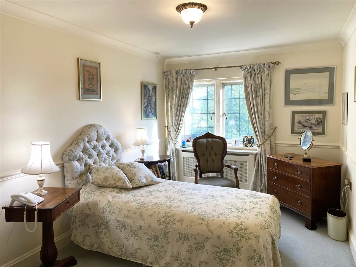 Station Road, Shipton-under-Wychwood, Chipping Norton, Oxfordshire, OX7