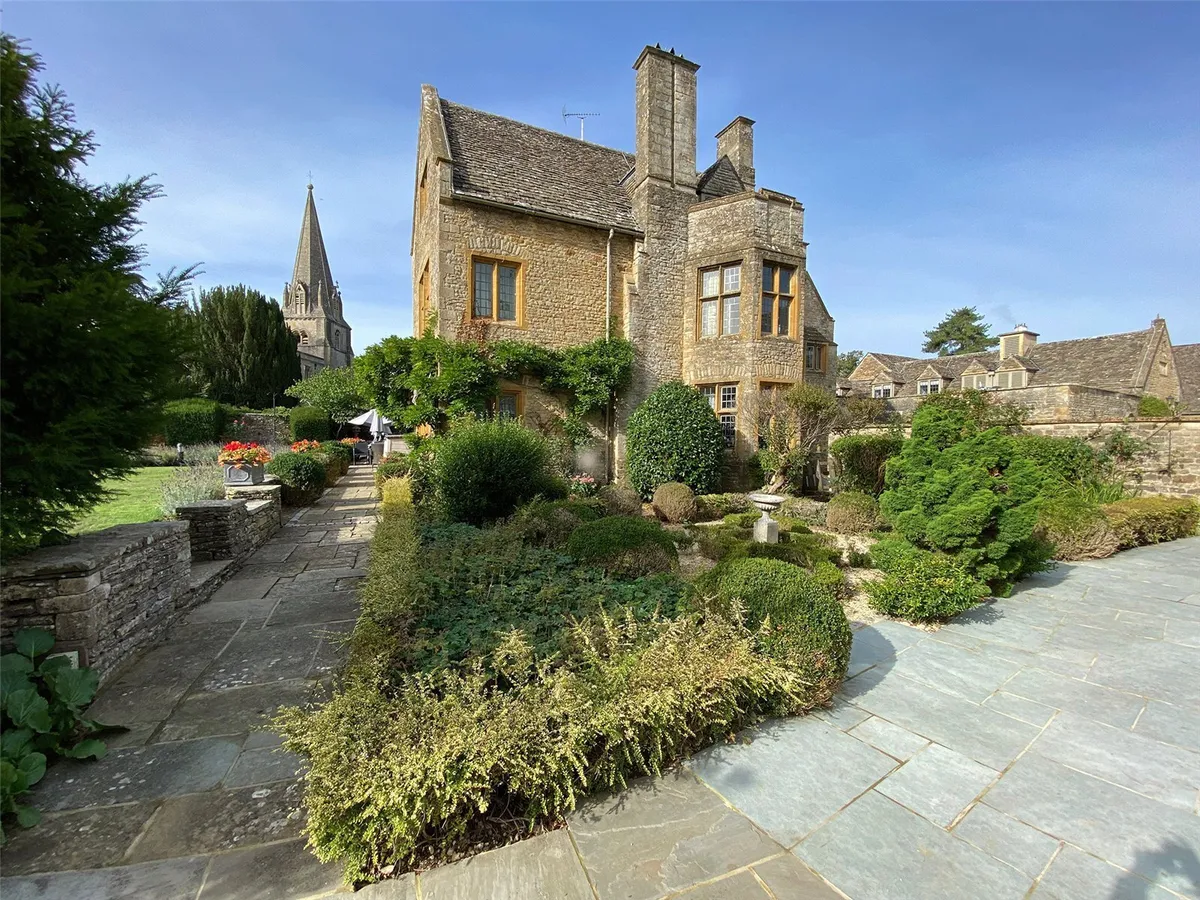 Station Road, Shipton-under-Wychwood, Chipping Norton, Oxfordshire, OX7