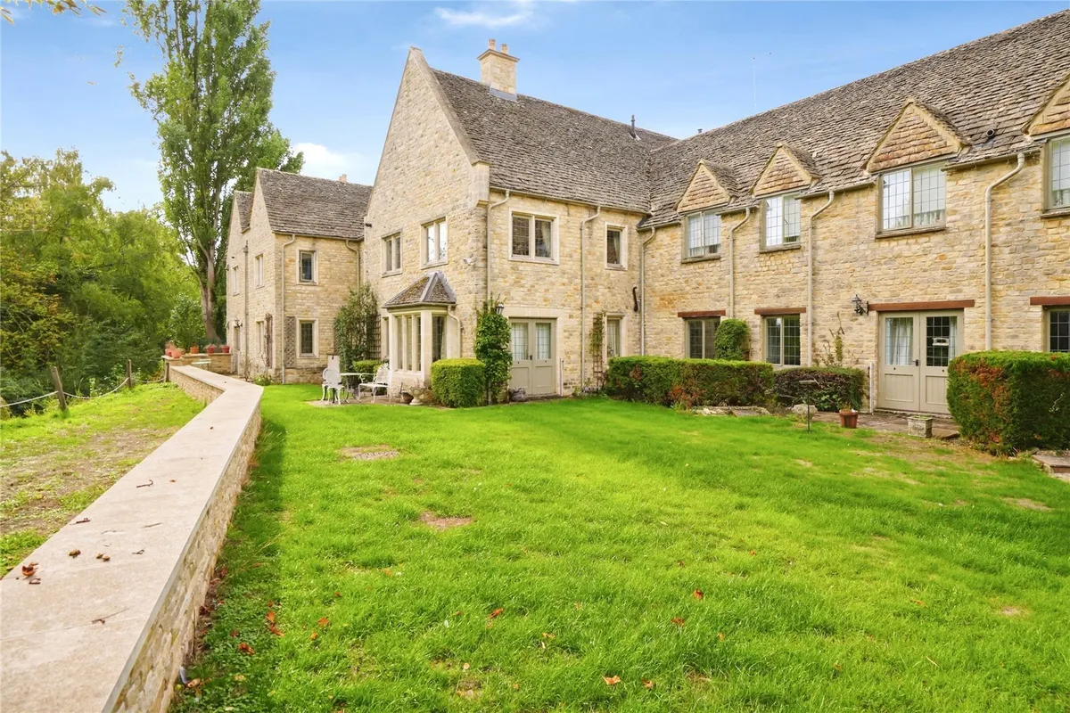 Station Road, Shipton-under-Wychwood, Chipping Norton, Oxfordshire, OX7