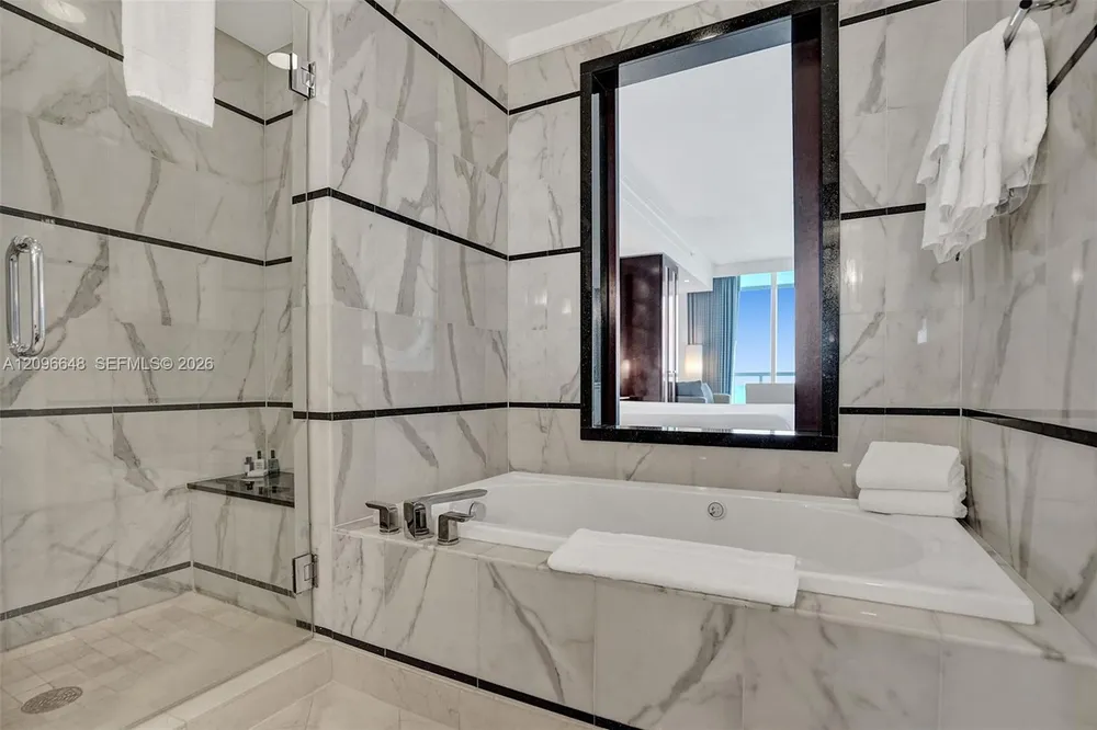 4391 Collins Ave, Miami Beach, FL 33140