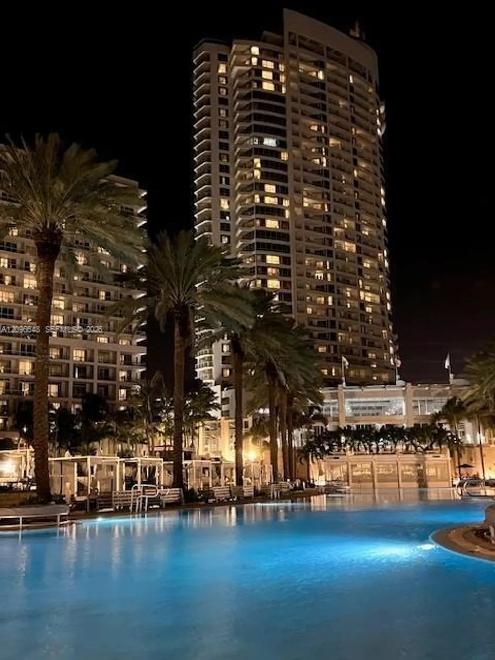 4391 Collins Ave, Miami Beach, FL 33140