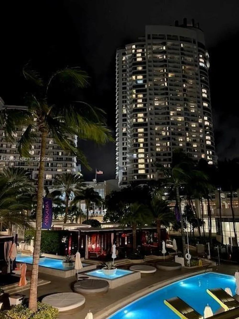 4391 Collins Ave, Miami Beach, FL 33140