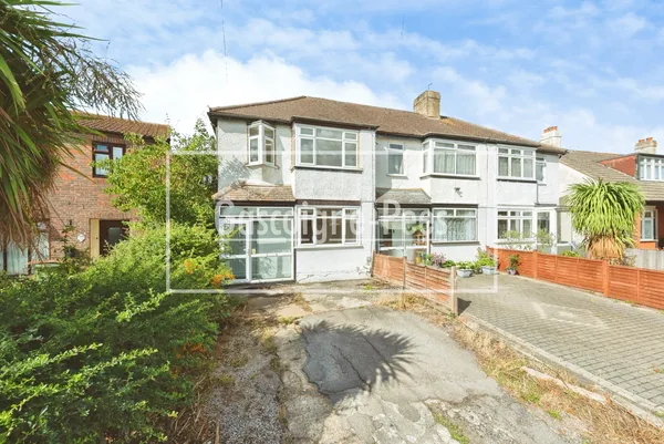 Langley Avenue - Worcester Park