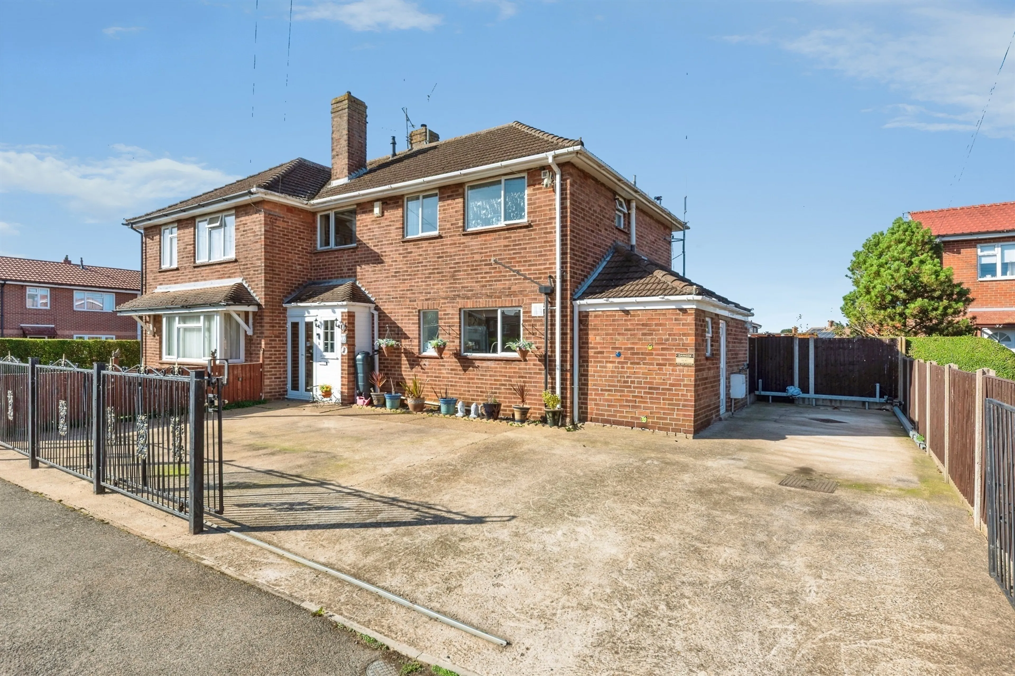 Property at Dryden Close, Grantham