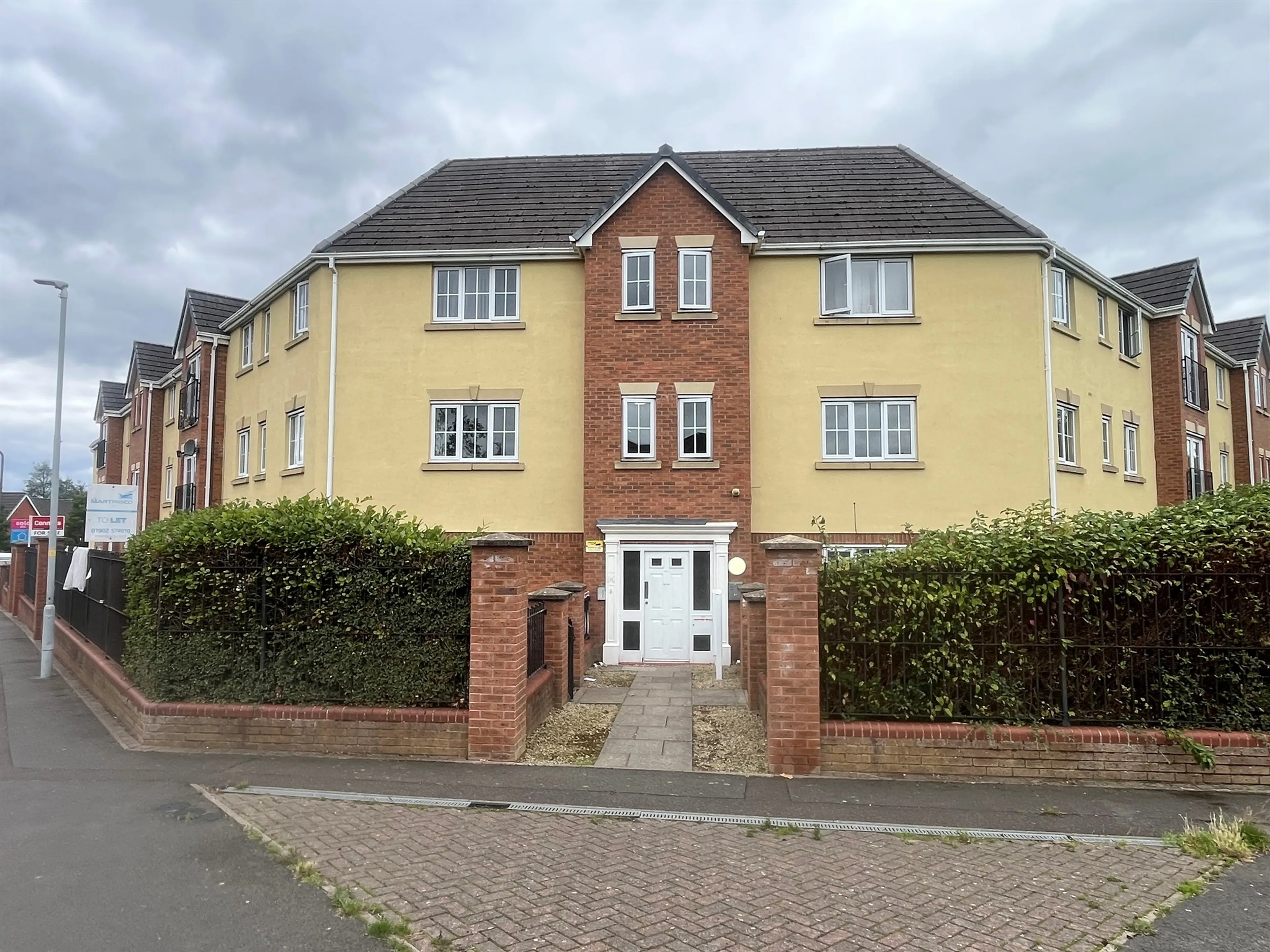 Property photo 0