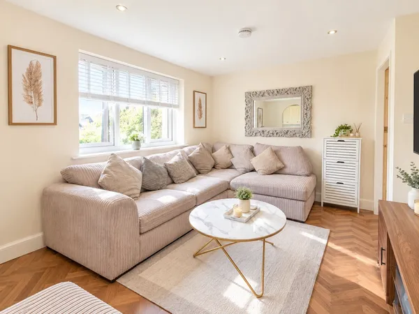 Waddington Close, EN1