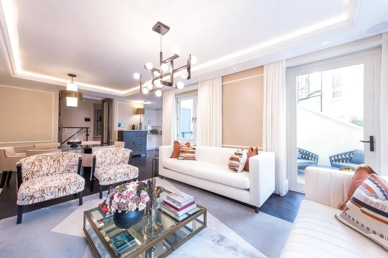 Prince of Wales Terrace London W8 photo 3