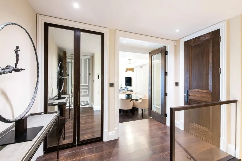 Prince of Wales Terrace London W8 photo 5