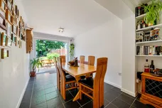 Border Road Haslemere GU27 photo 4