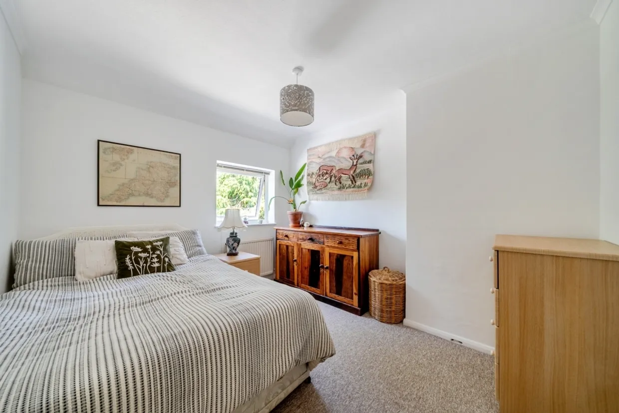 Border Road Haslemere GU27 photo 7