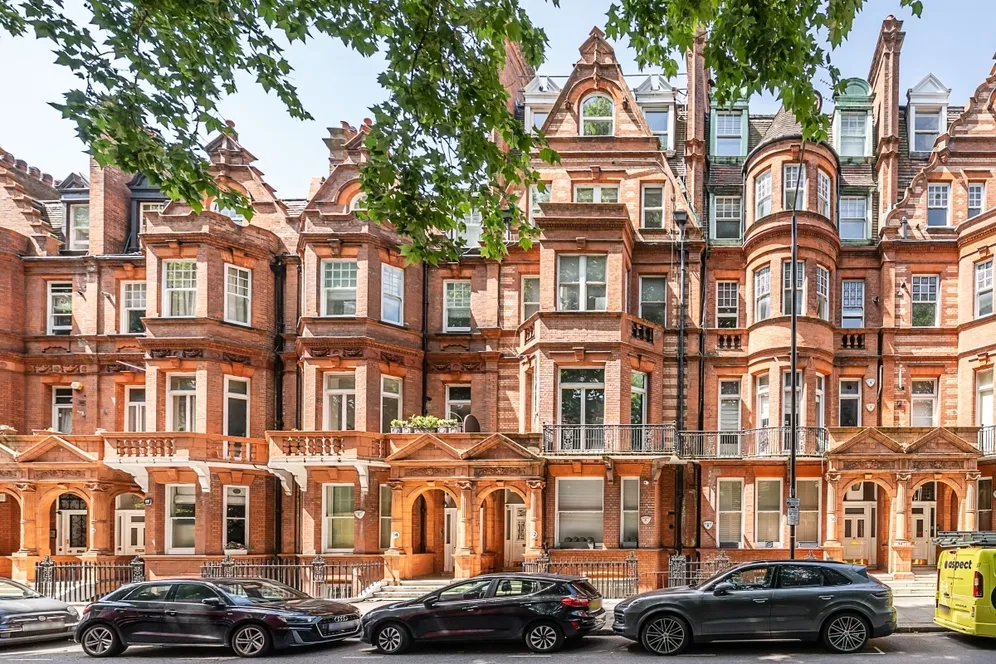 Lower Sloane Street London SW1W photo 8