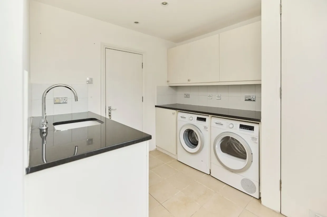 Rudall Crescent London NW3 photo 13