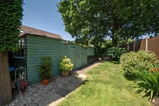 Border Road Haslemere GU27 photo 11