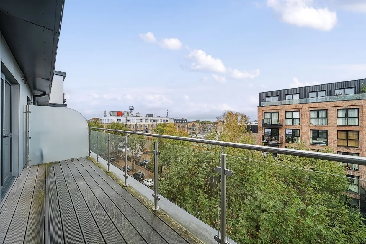Lawrence Road London N15 photo 8