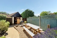 Border Road Haslemere GU27 photo 14