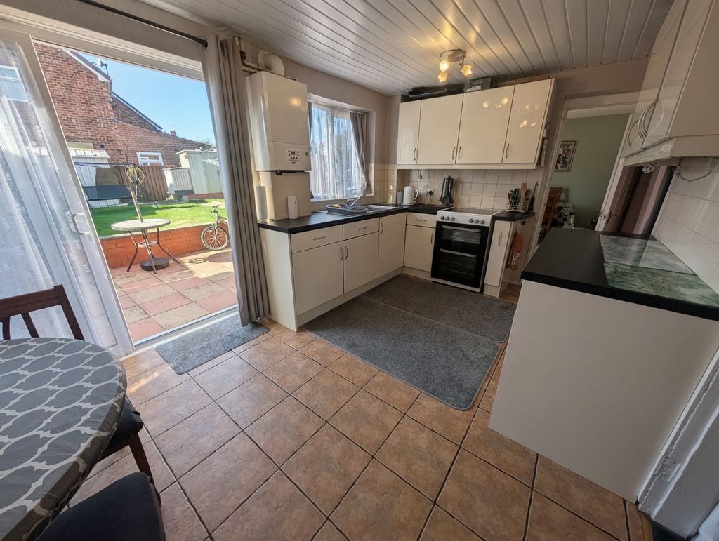 Waltham Crescent, Nuneaton Image 5