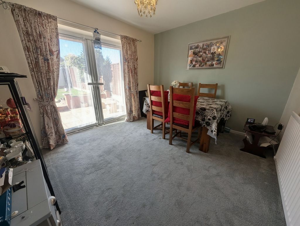 Waltham Crescent, Nuneaton Image 7