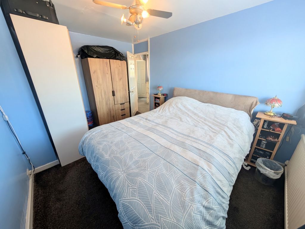 Waltham Crescent, Nuneaton Image 14