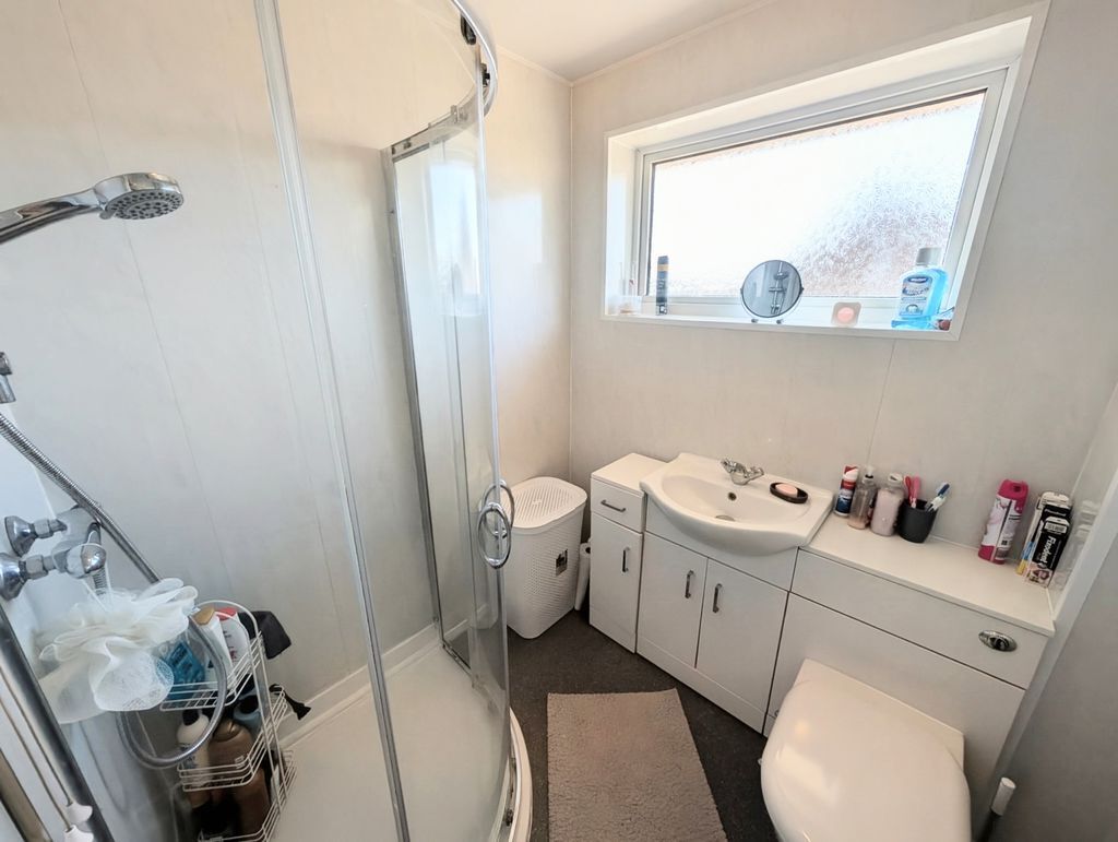 Waltham Crescent, Nuneaton Image 17