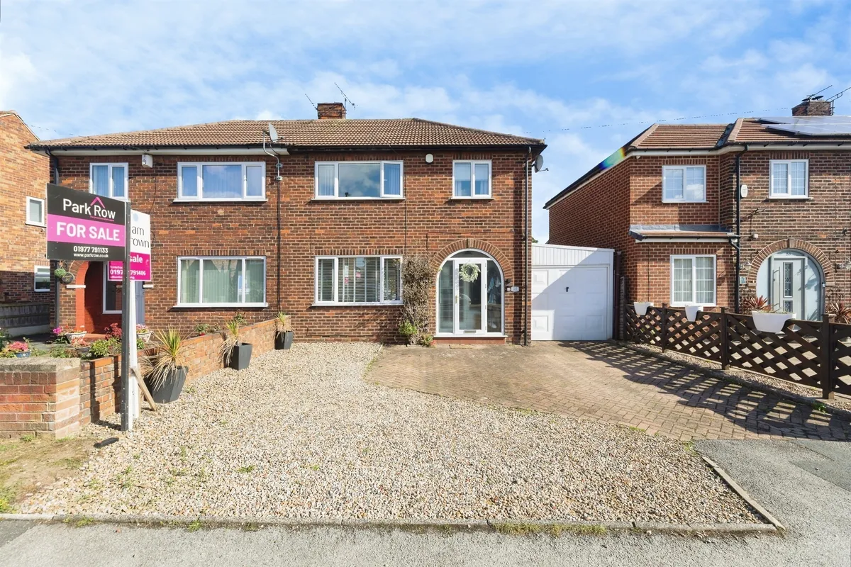 Mill Hill Avenue, Pontefract
