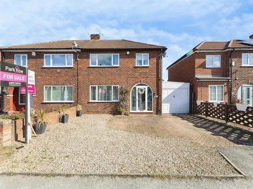 Mill Hill Avenue, Pontefractphoto